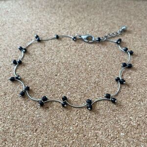 Delicate Gothic metal and beads bracelet gothcore Minimalist